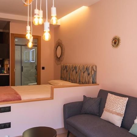 Ferrari Suites บายาโดลิด ภายนอก รูปภาพ