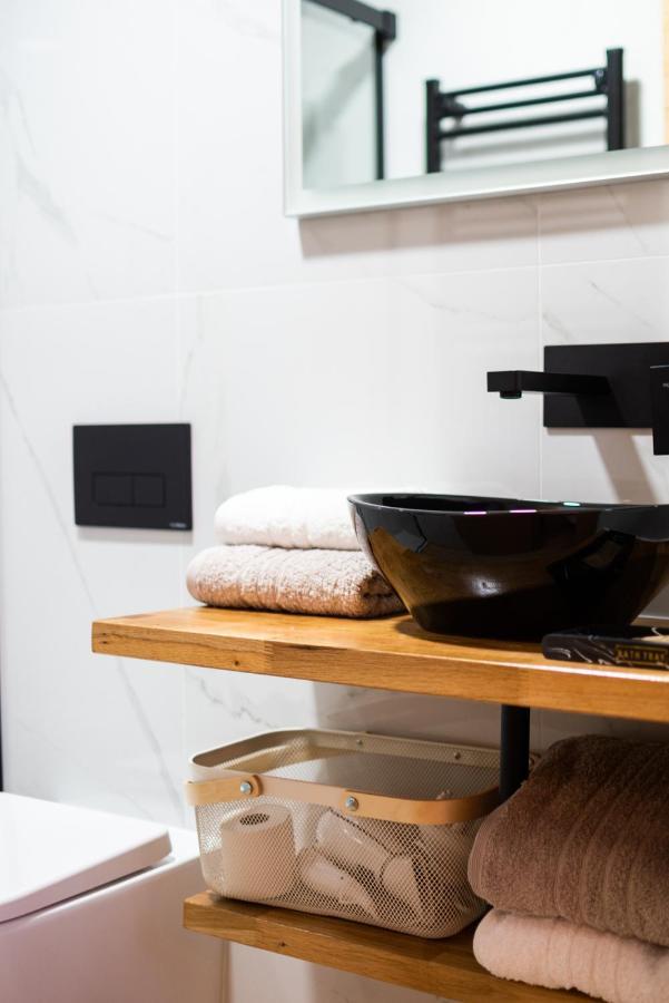 Ferrari Suites บายาโดลิด ภายนอก รูปภาพ