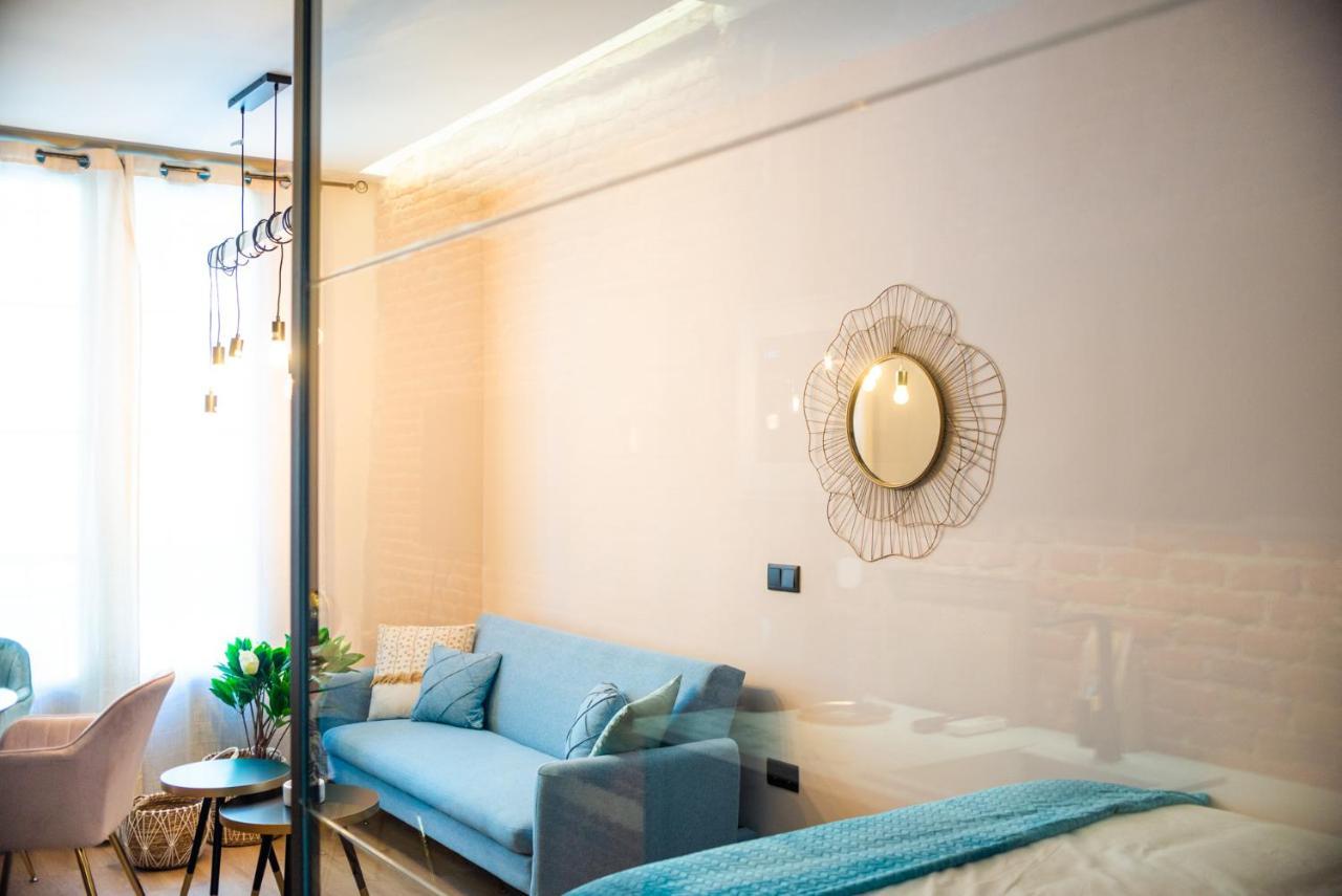 Ferrari Suites บายาโดลิด ภายนอก รูปภาพ