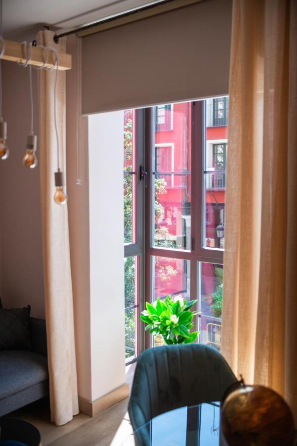 Ferrari Suites บายาโดลิด ภายนอก รูปภาพ