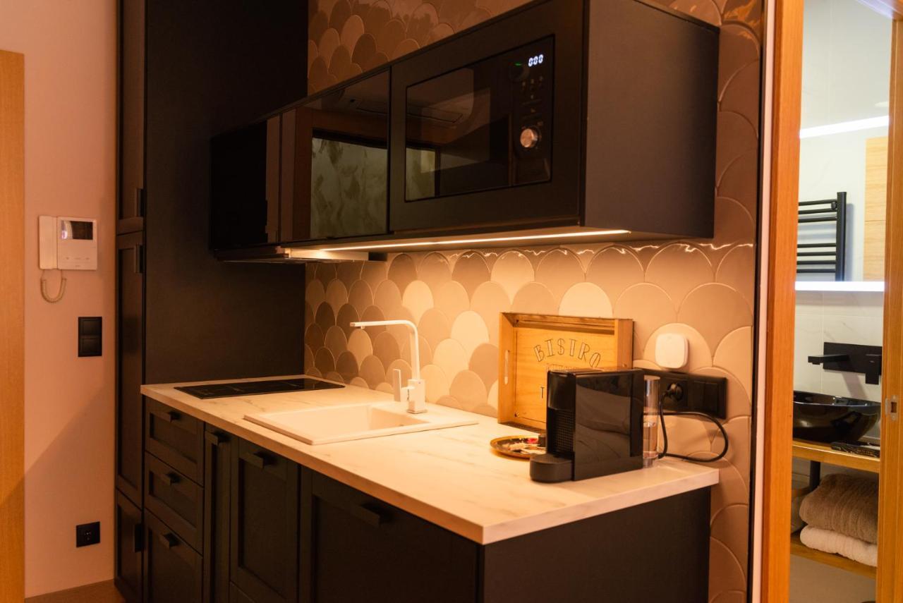 Ferrari Suites บายาโดลิด ภายนอก รูปภาพ