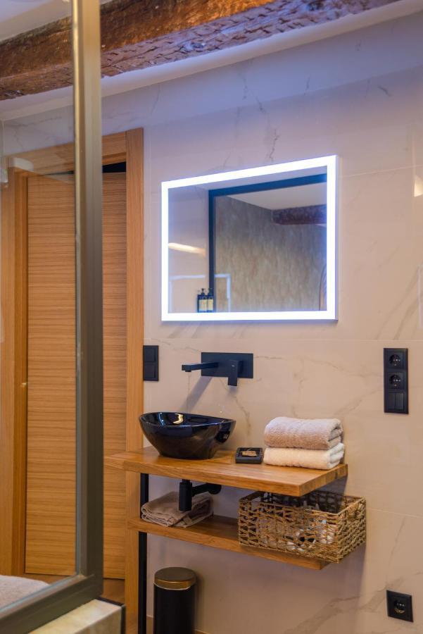 Ferrari Suites บายาโดลิด ภายนอก รูปภาพ