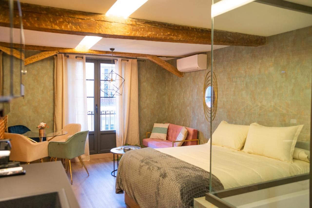 Ferrari Suites บายาโดลิด ภายนอก รูปภาพ